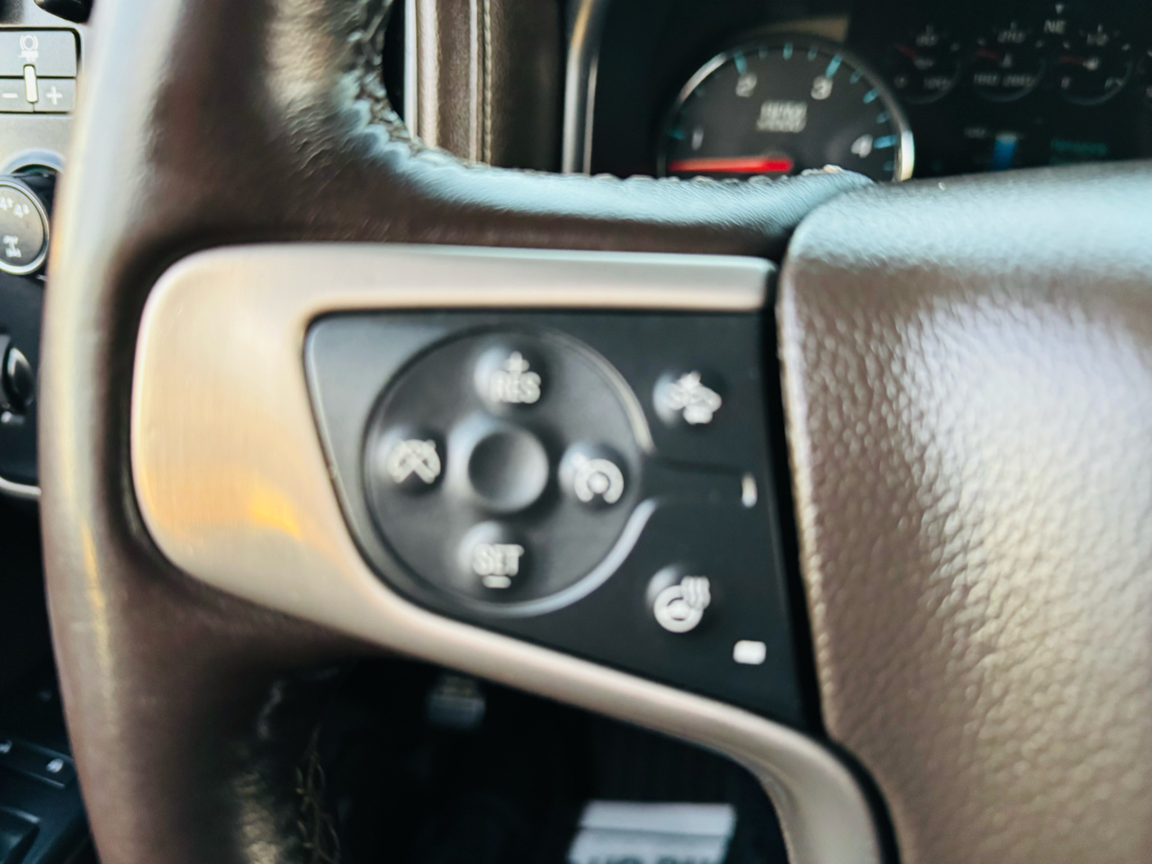 GMC Sierra 2500HD Denali Crew Cab 4WD 2019