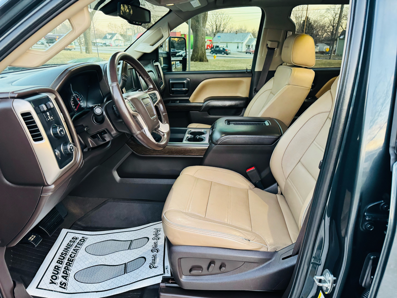 GMC Sierra 2500HD Denali Crew Cab 4WD 2019