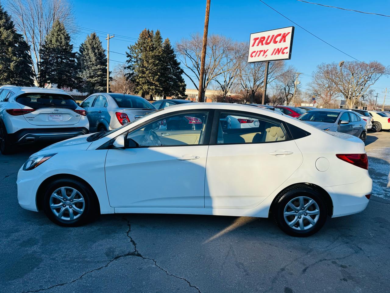 Hyundai Accent GLS 4-Door 2014
