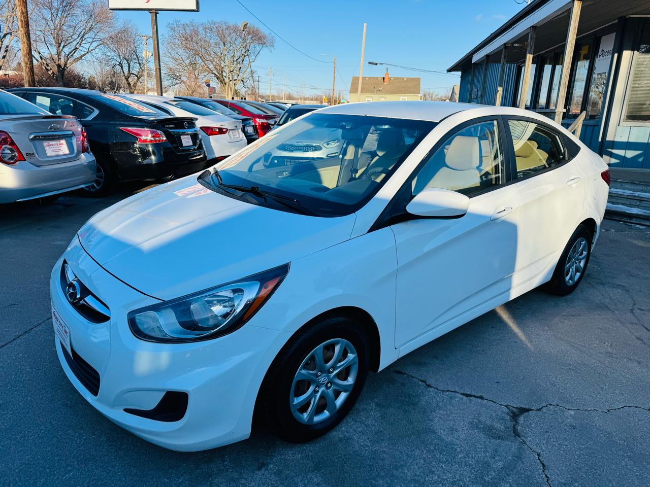 Hyundai Accent GLS 4-Door 2014