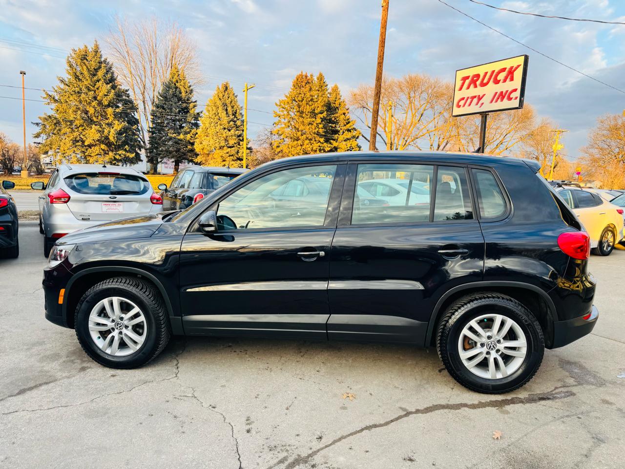 Volkswagen Tiguan S 4Motion 2012