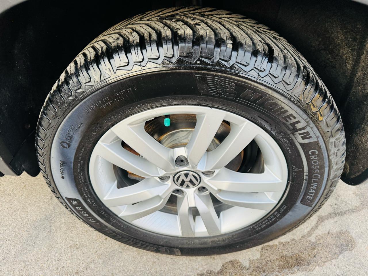 Volkswagen Tiguan S 4Motion 2012