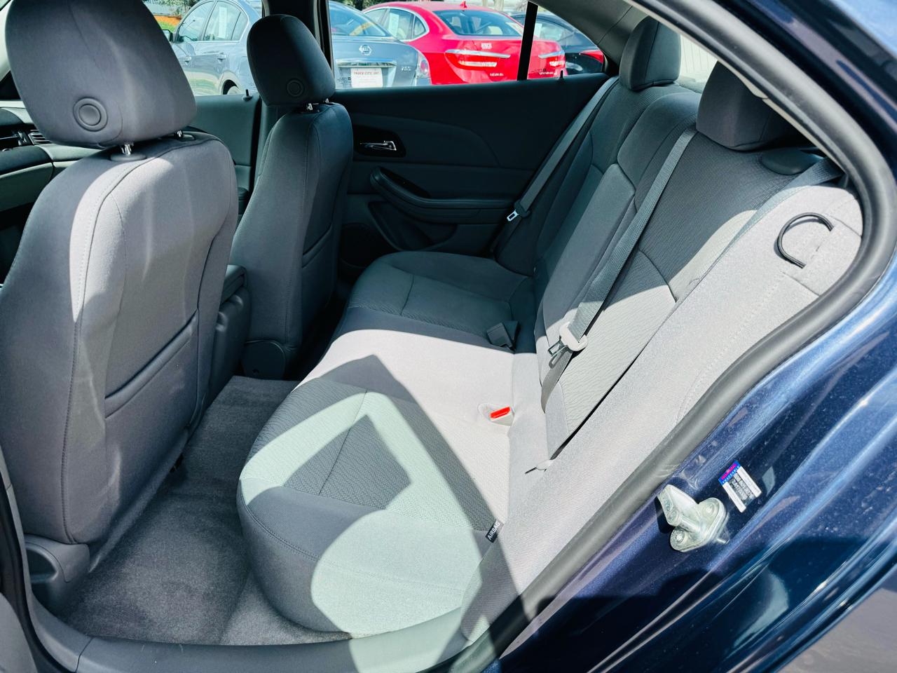 Chevrolet Malibu LS 2013