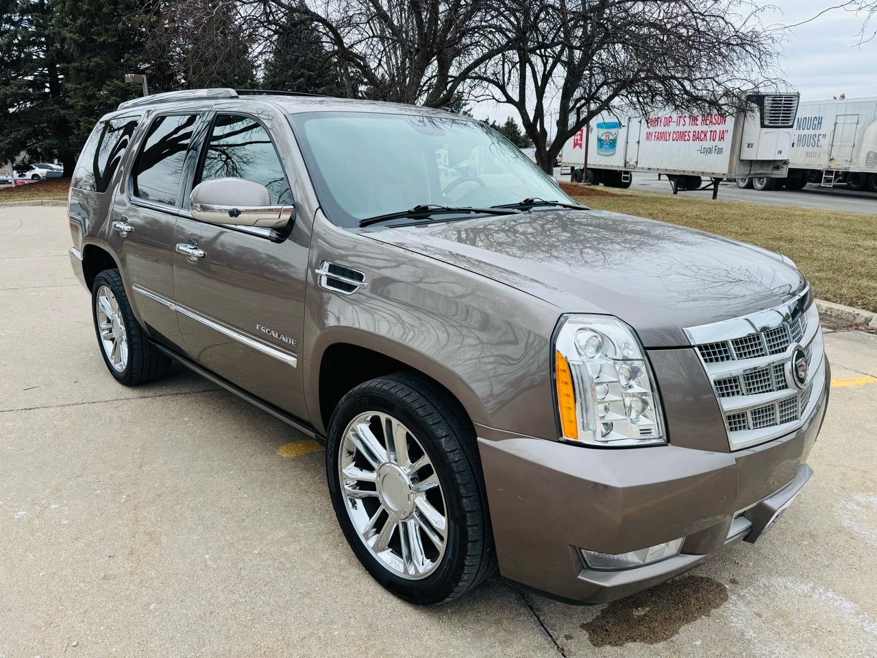 2011 Cadillac Escalade AWD Platinum