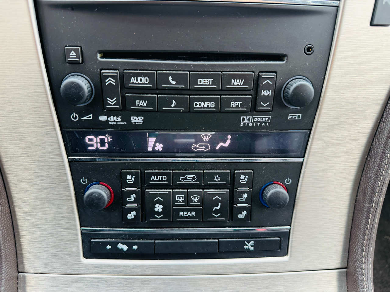 Cadillac Escalade AWD Platinum 2011