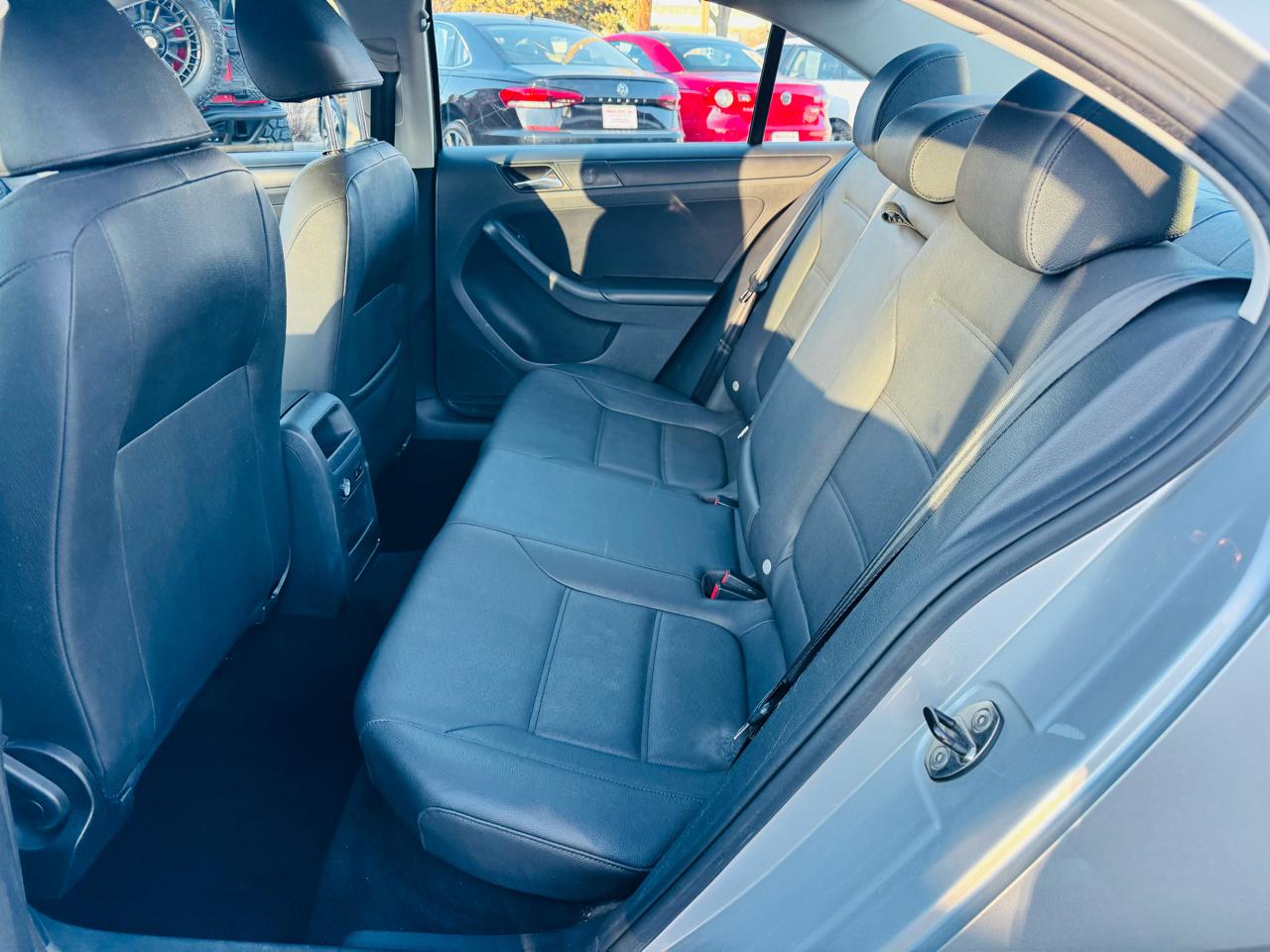 Volkswagen Jetta SE 2011