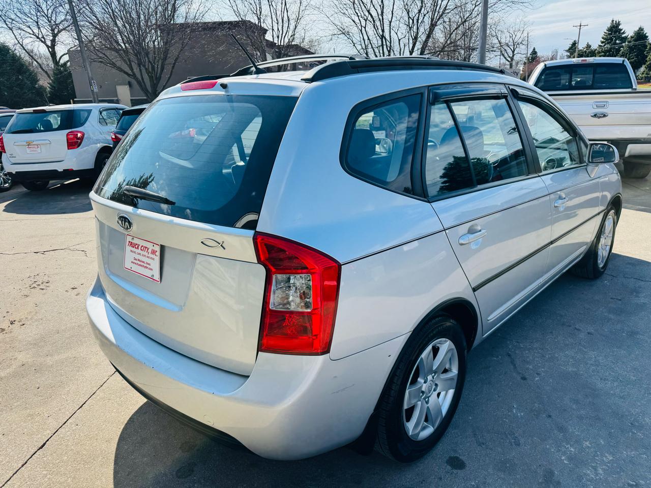 Kia Rondo LX 2008