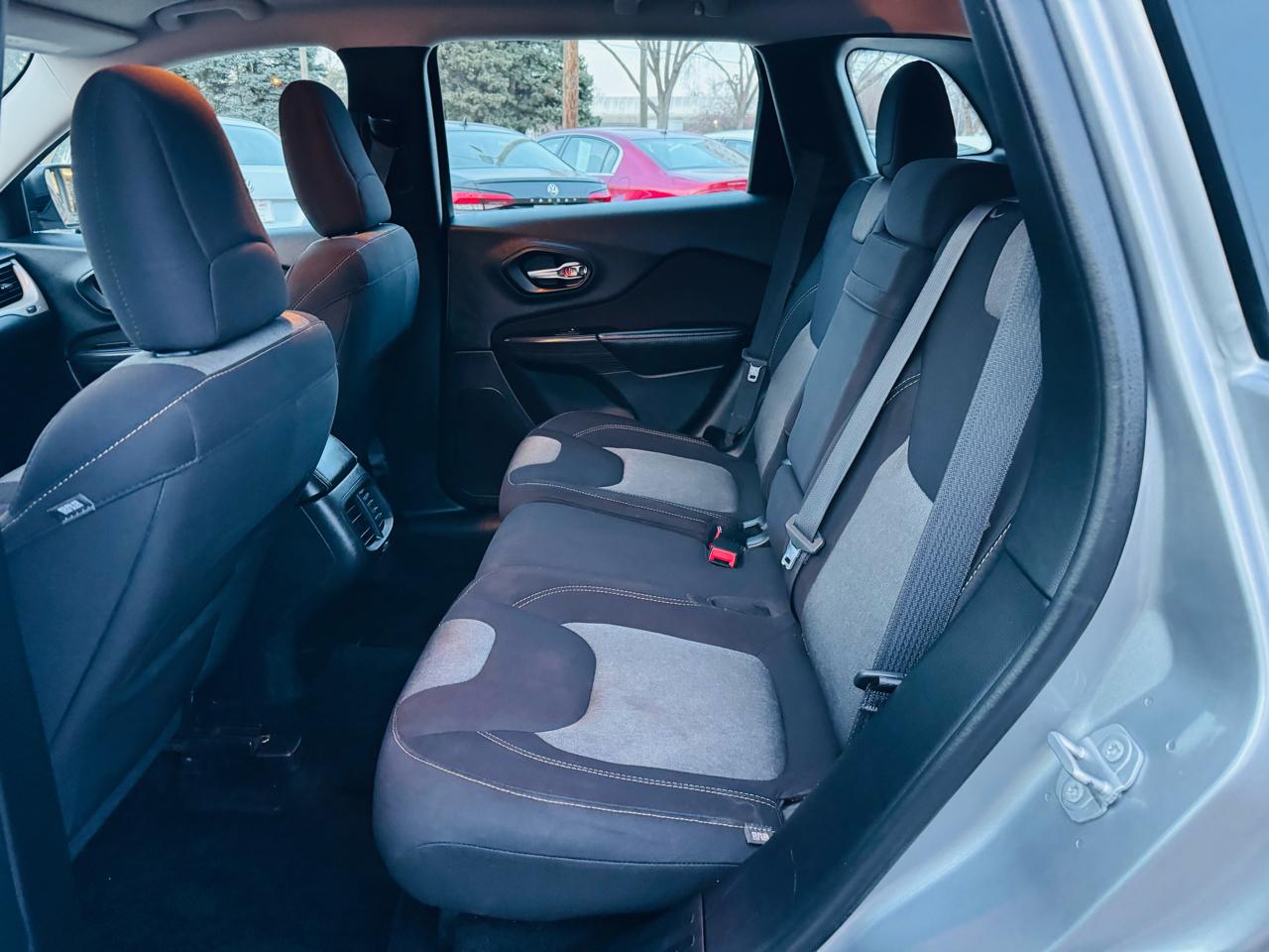 Jeep Cherokee Sport FWD 2016