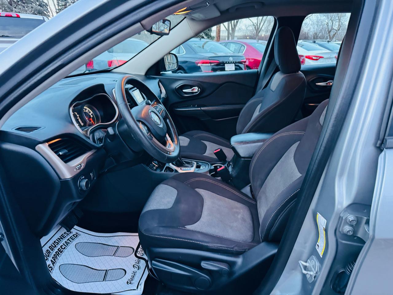 Jeep Cherokee Sport FWD 2016