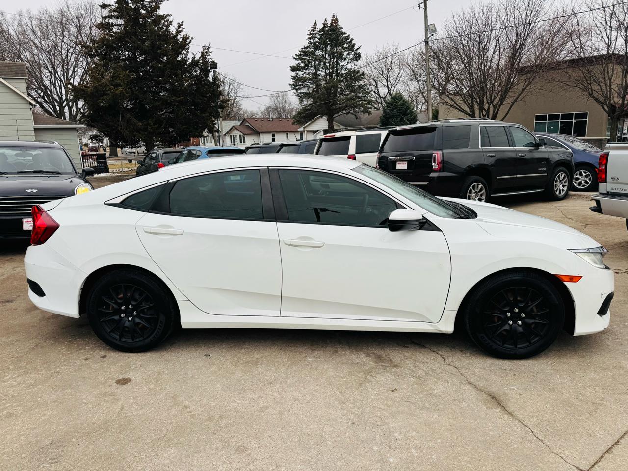 Honda Civic LX Sedan CVT 2017