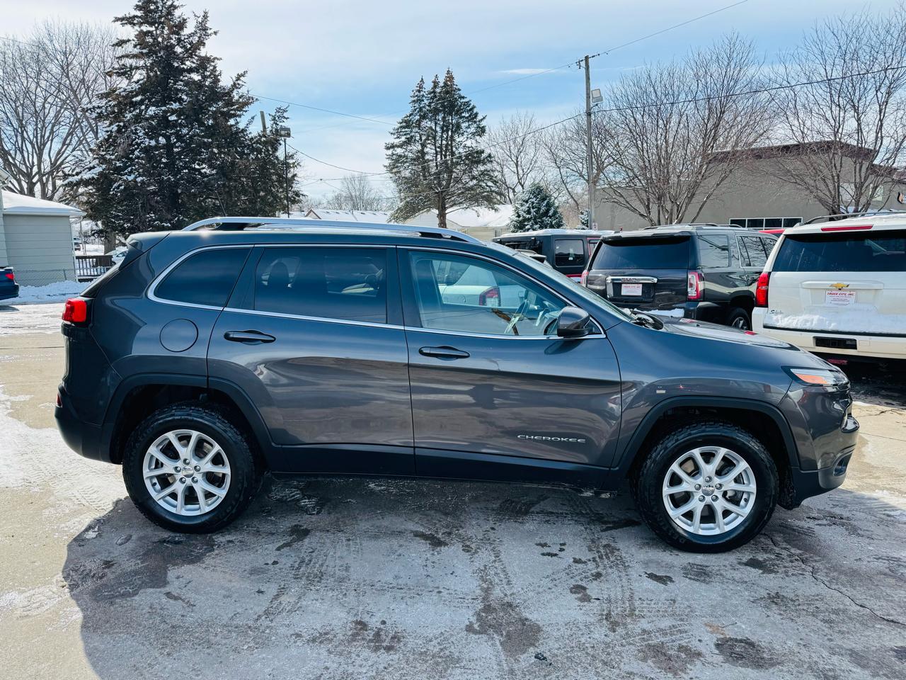 Jeep Cherokee Latitude 4WD 2016