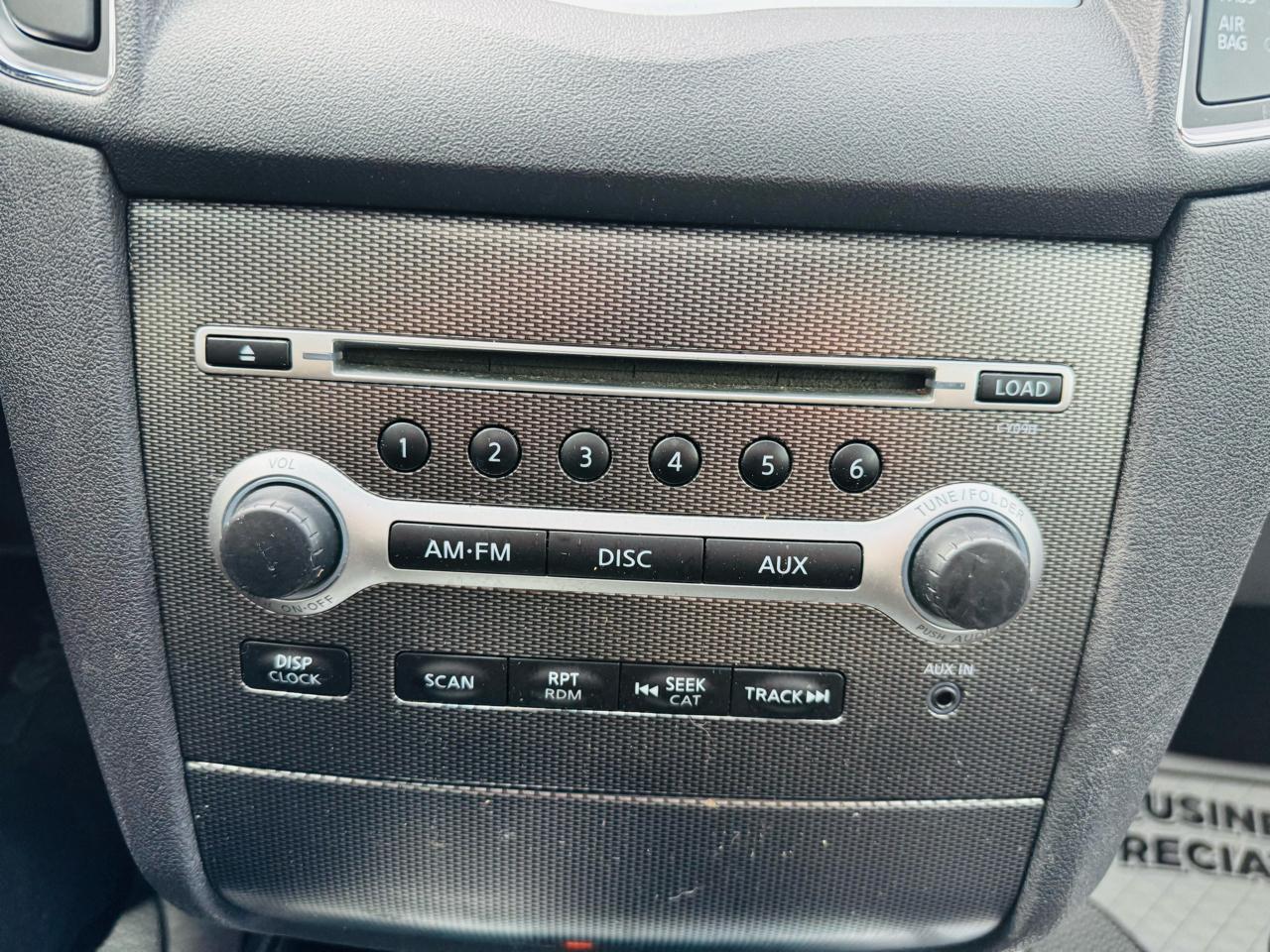 Nissan Maxima S 2011