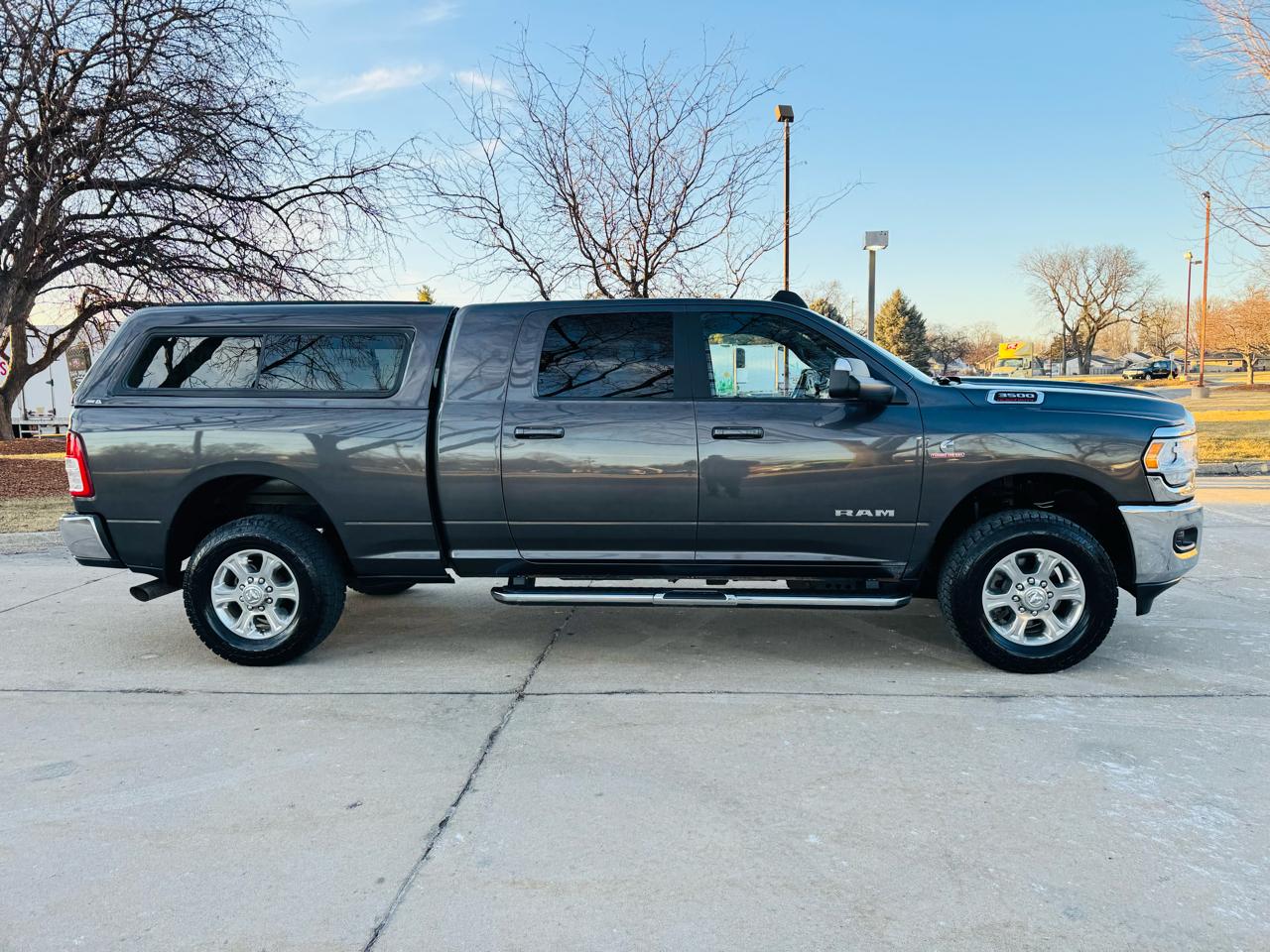 RAM 3500 Big Horn Mega Cab 4WD 2022