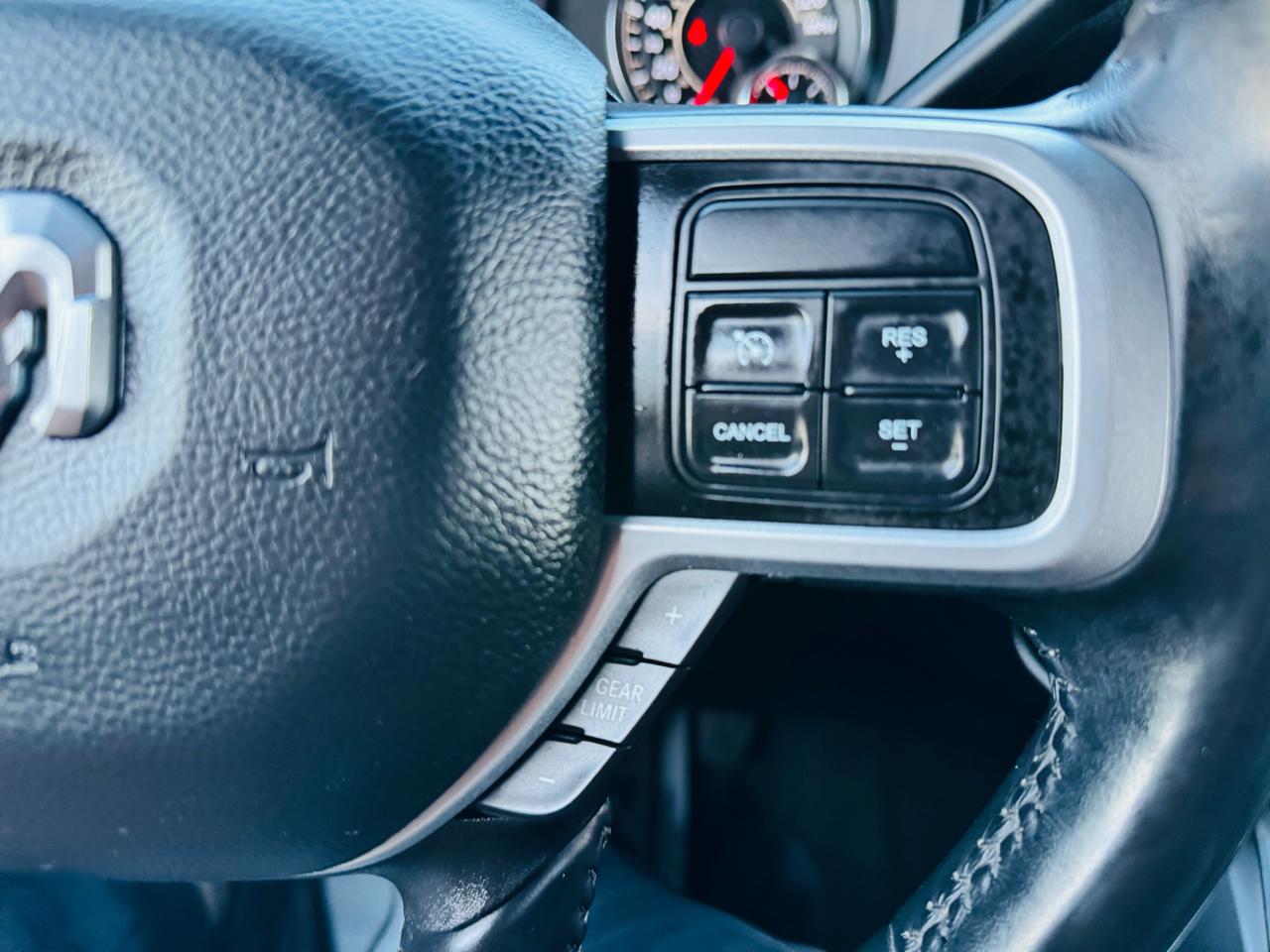 RAM 3500 Big Horn Mega Cab 4WD 2022