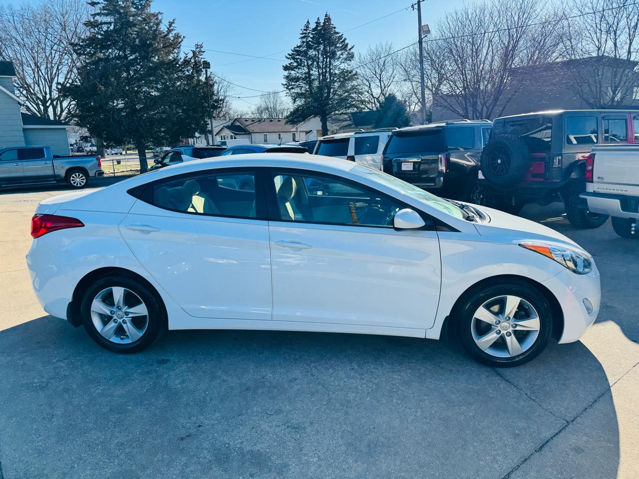 Hyundai Elantra 4dr Sdn Auto GLS 2013