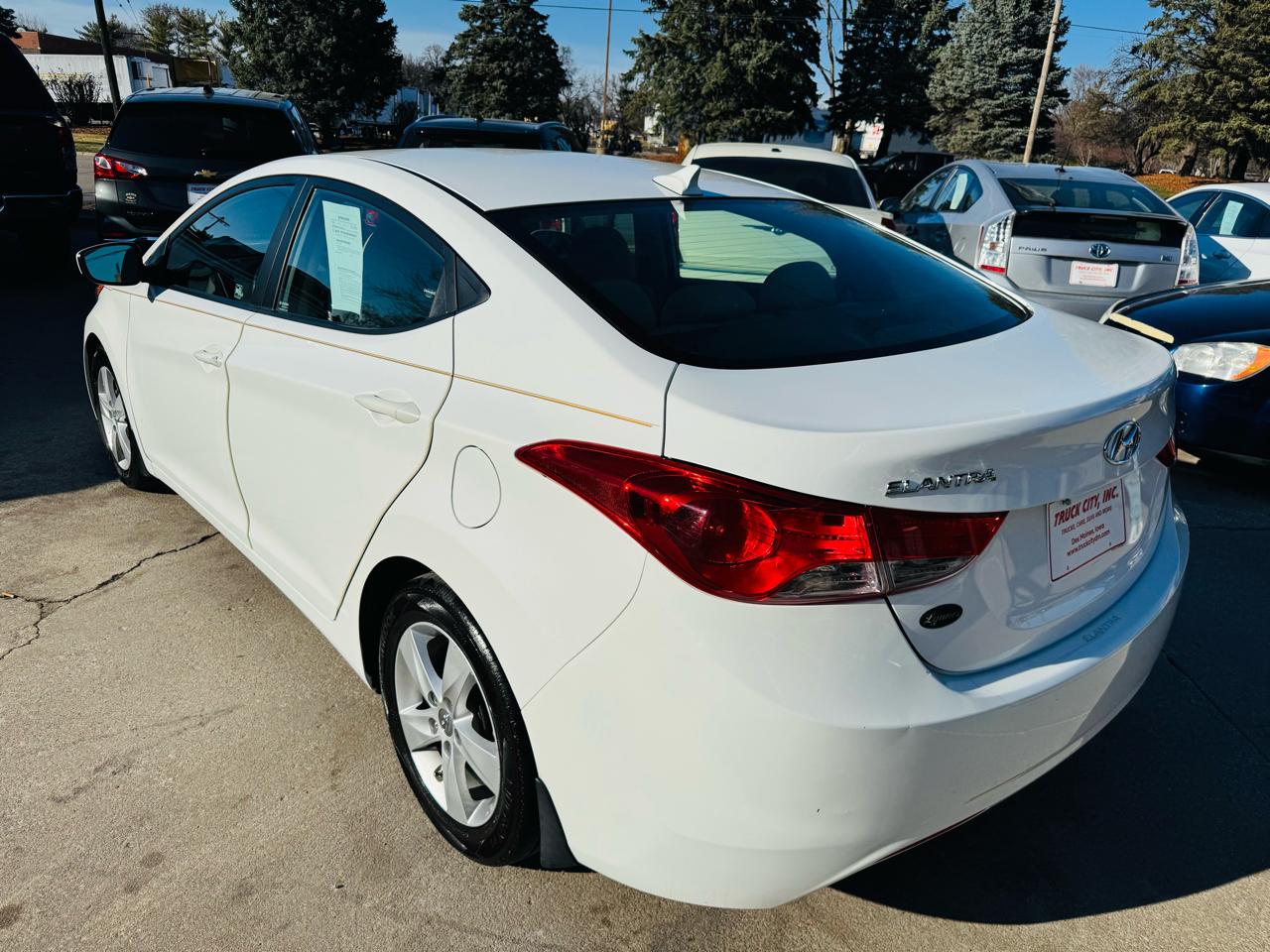 Hyundai Elantra 4dr Sdn Auto GLS 2013