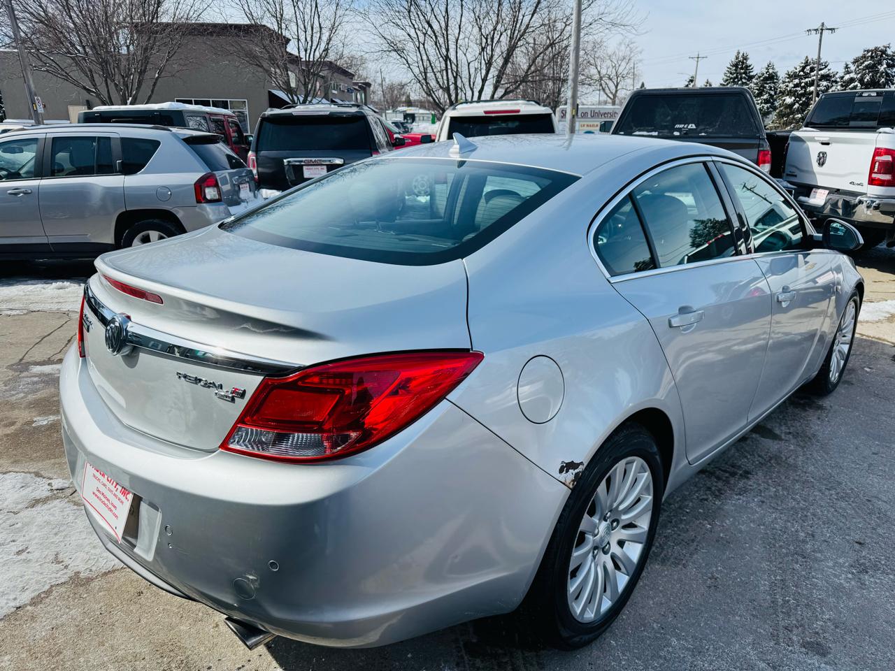 Buick Regal CXL Turbo - 4XT 2011