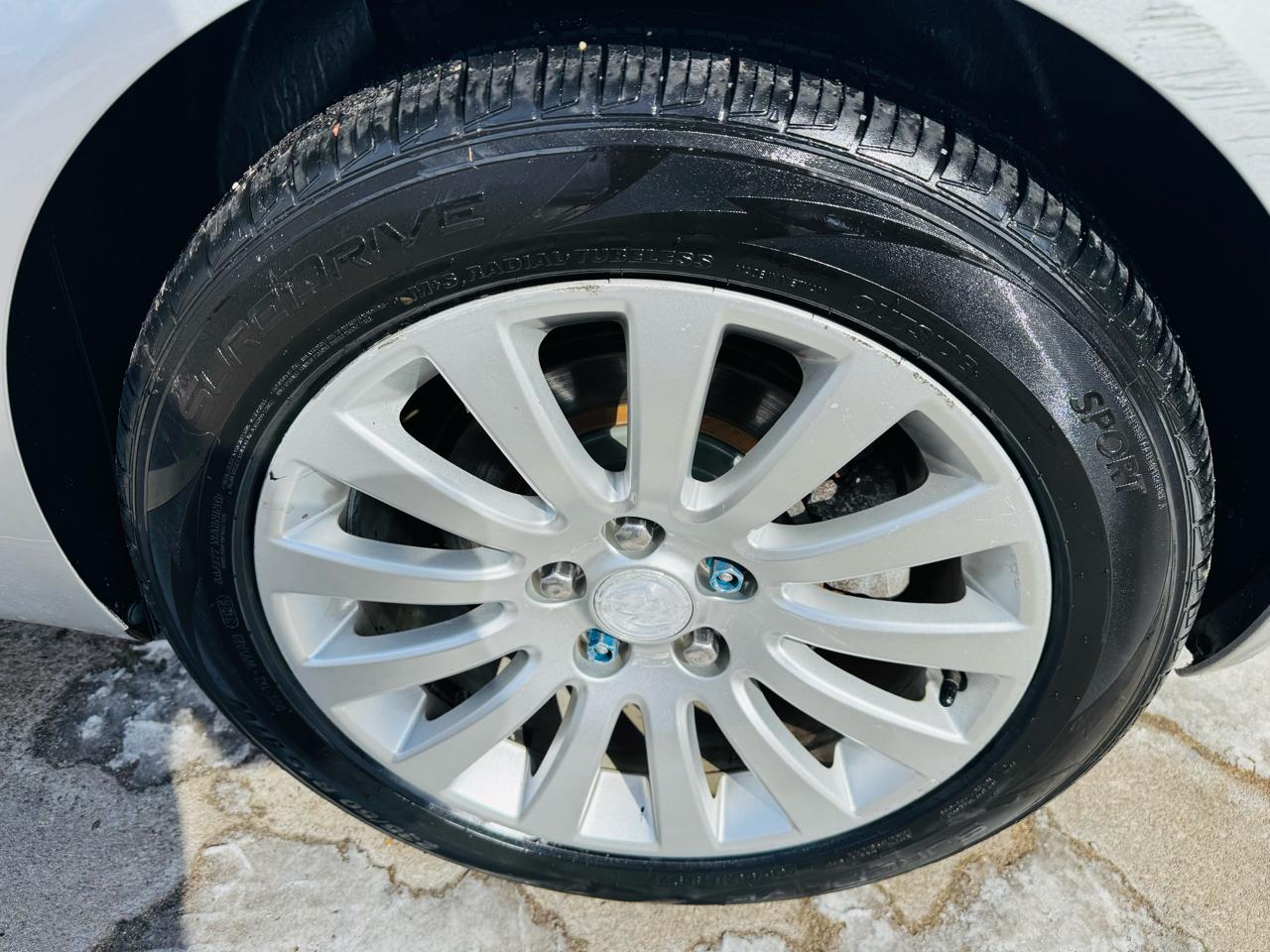 Buick Regal CXL Turbo - 4XT 2011