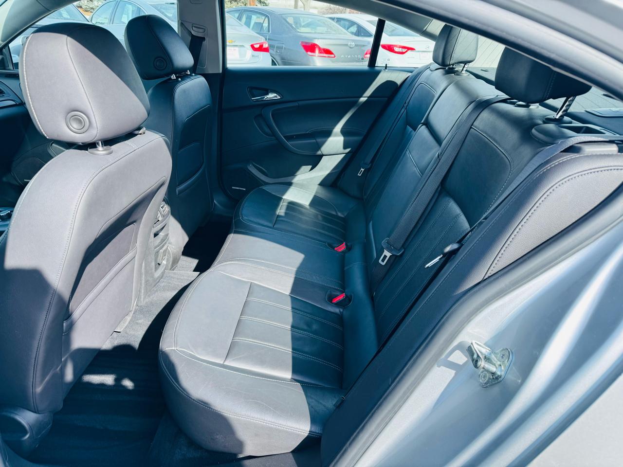 Buick Regal CXL Turbo - 4XT 2011