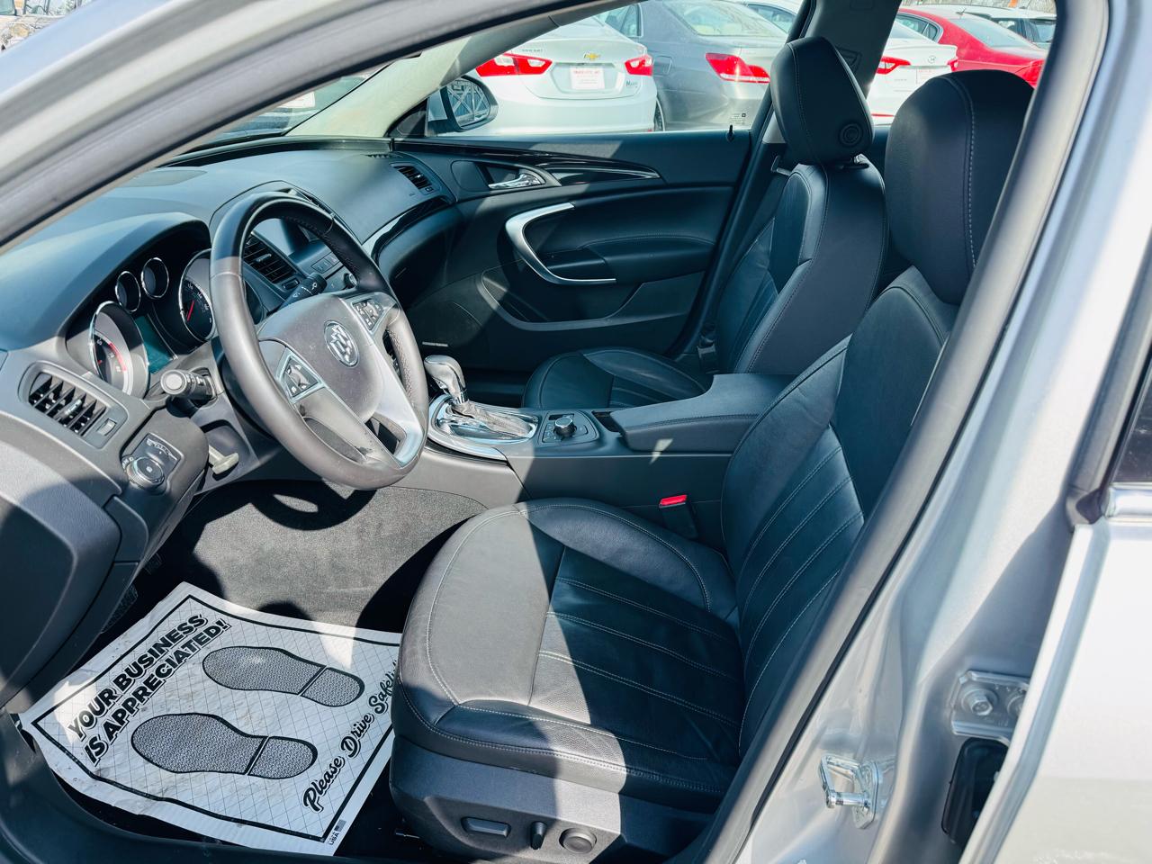 Buick Regal CXL Turbo - 4XT 2011