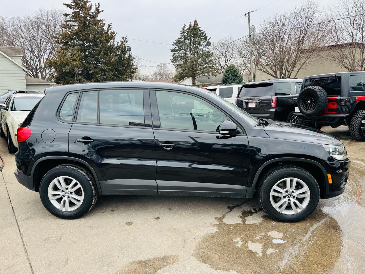 Volkswagen Tiguan S 2013