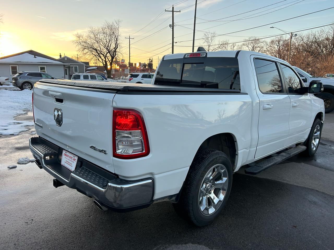 RAM 1500 Big Horn Crew Cab SWB 4WD 2022