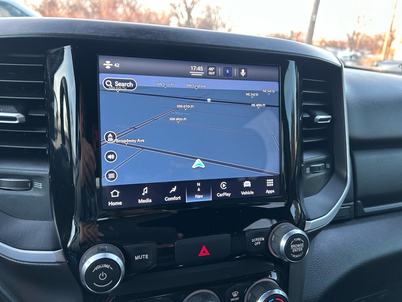 RAM 1500 Big Horn Crew Cab SWB 4WD 2022