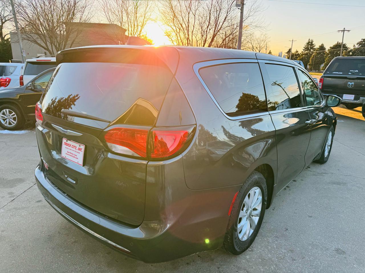 Chrysler Pacifica Touring Plus 2018