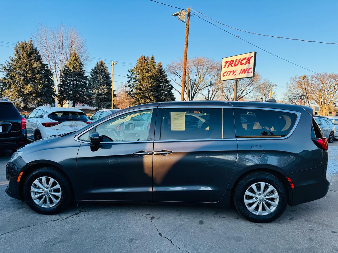 Chrysler Pacifica Touring Plus 2018