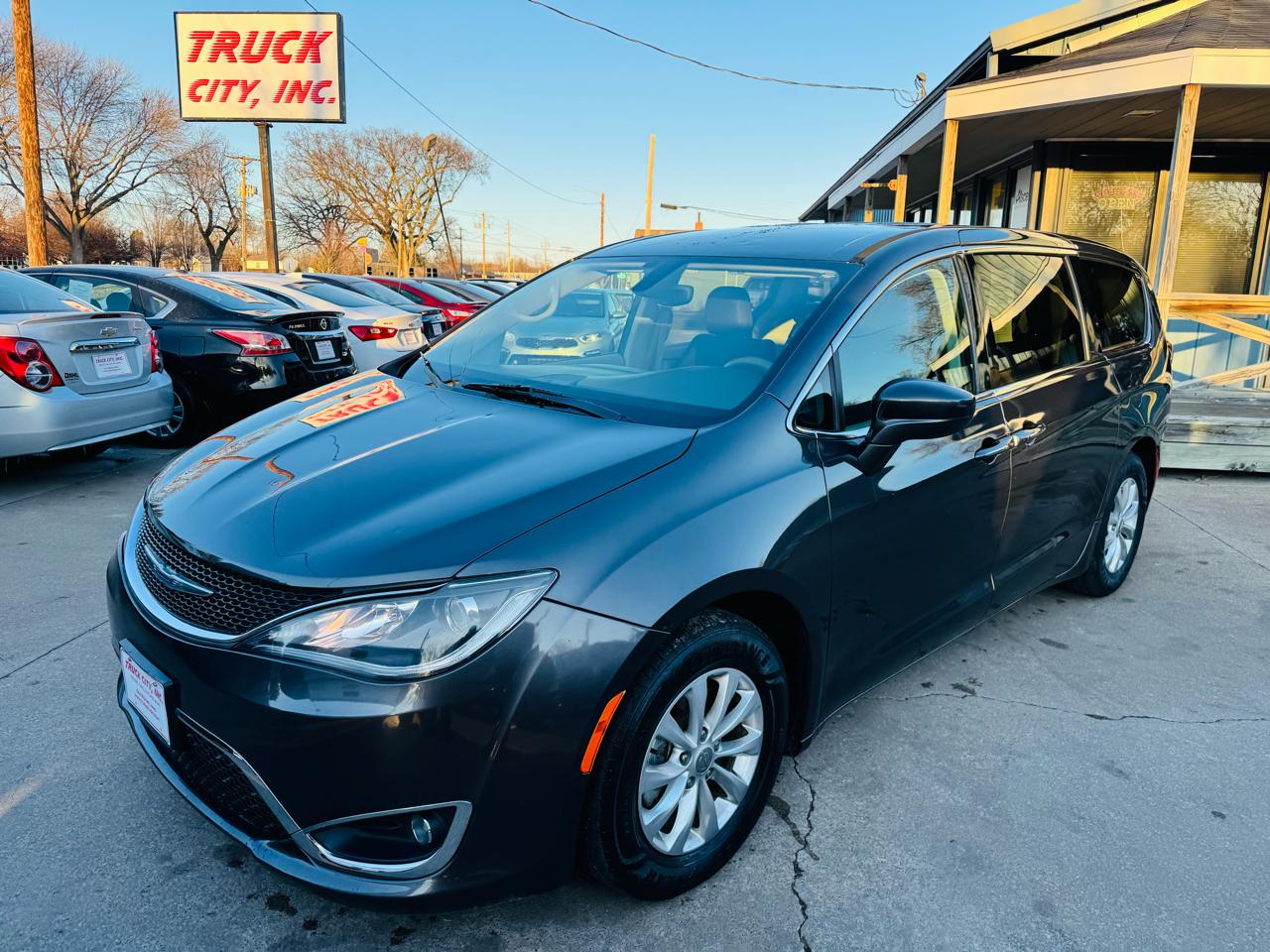 Chrysler Pacifica Touring Plus 2018