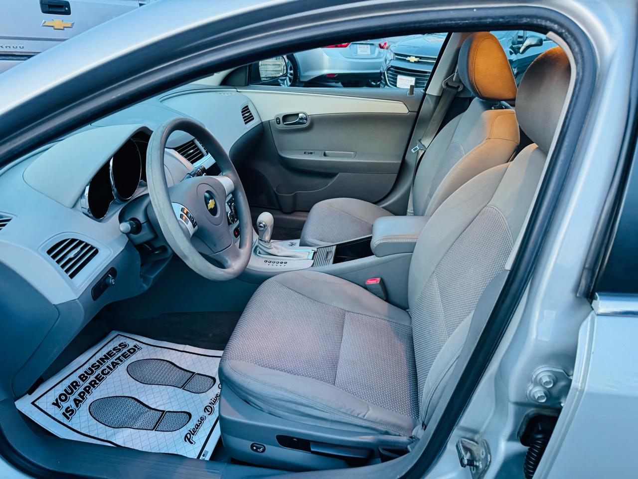 Chevrolet Malibu LS 2010