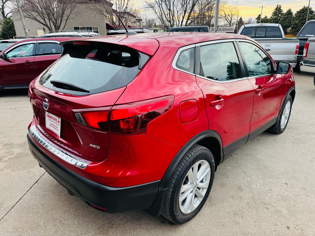 Nissan Rogue Sport S AWD 2017