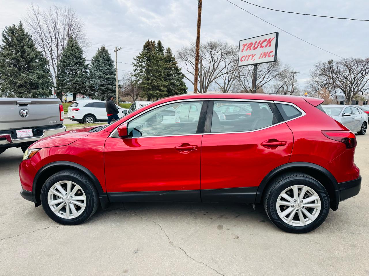 Nissan Rogue Sport S AWD 2017