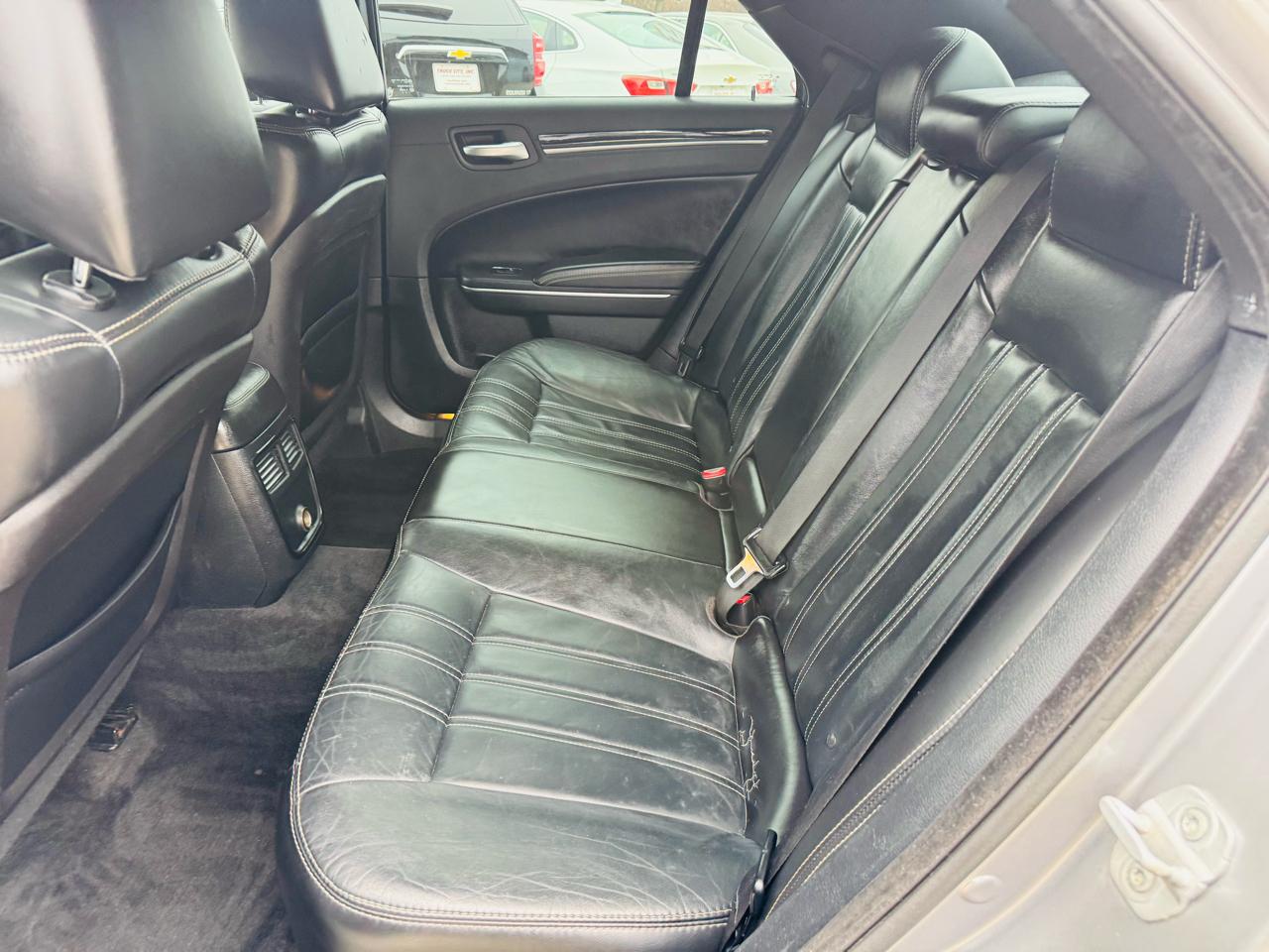 Chrysler 300 S V6 AWD 2013