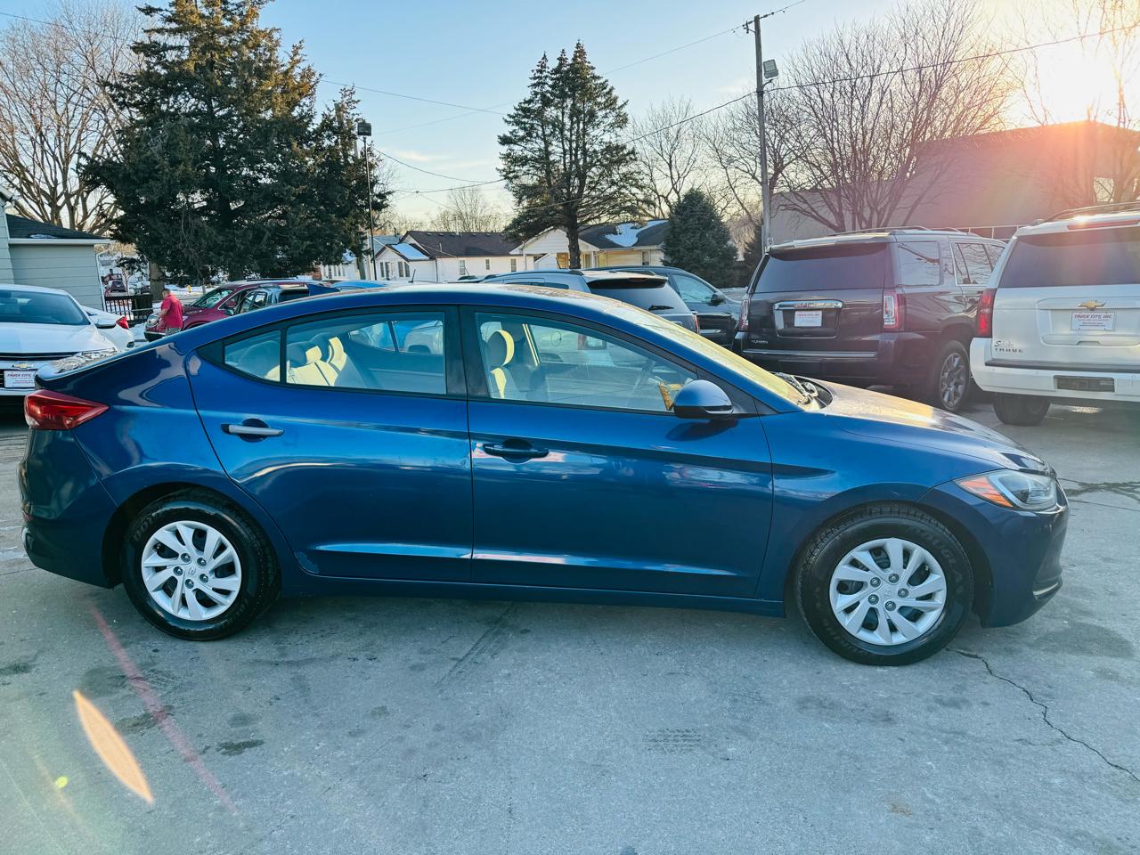 Hyundai Elantra SE 6AT 2017