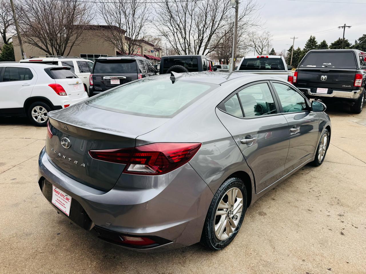 Hyundai Elantra Limited 2019