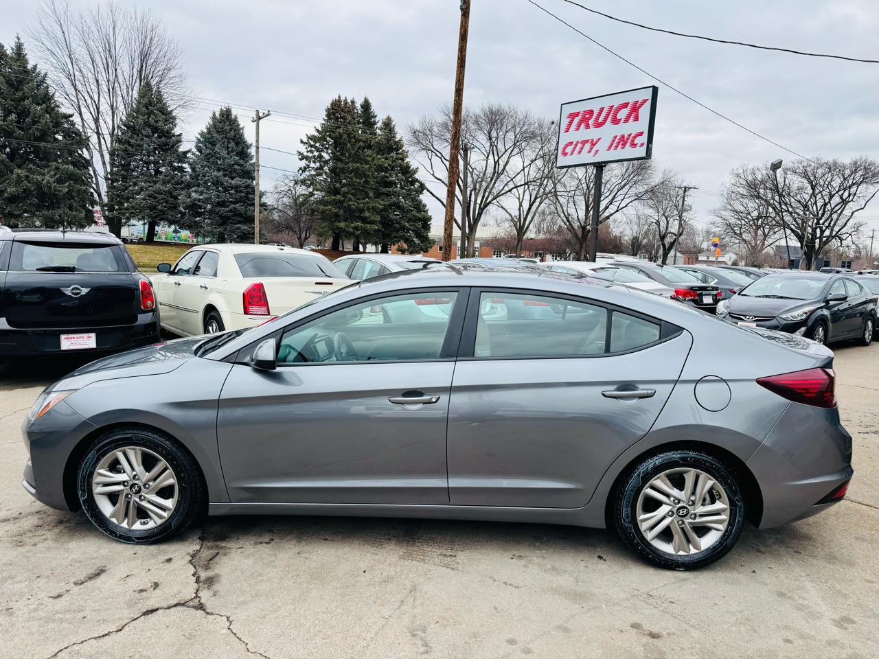 Hyundai Elantra Limited 2019