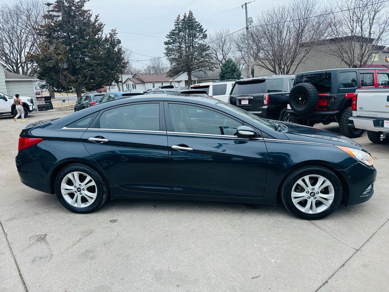 Hyundai Sonata SE Auto 2011