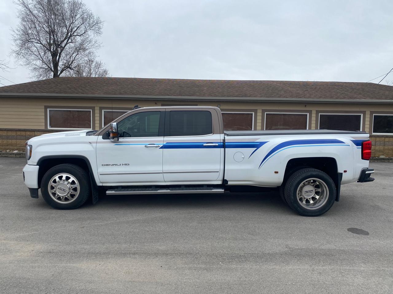 GMC Sierra 3500HD Denali Crew Cab 4WD 2016