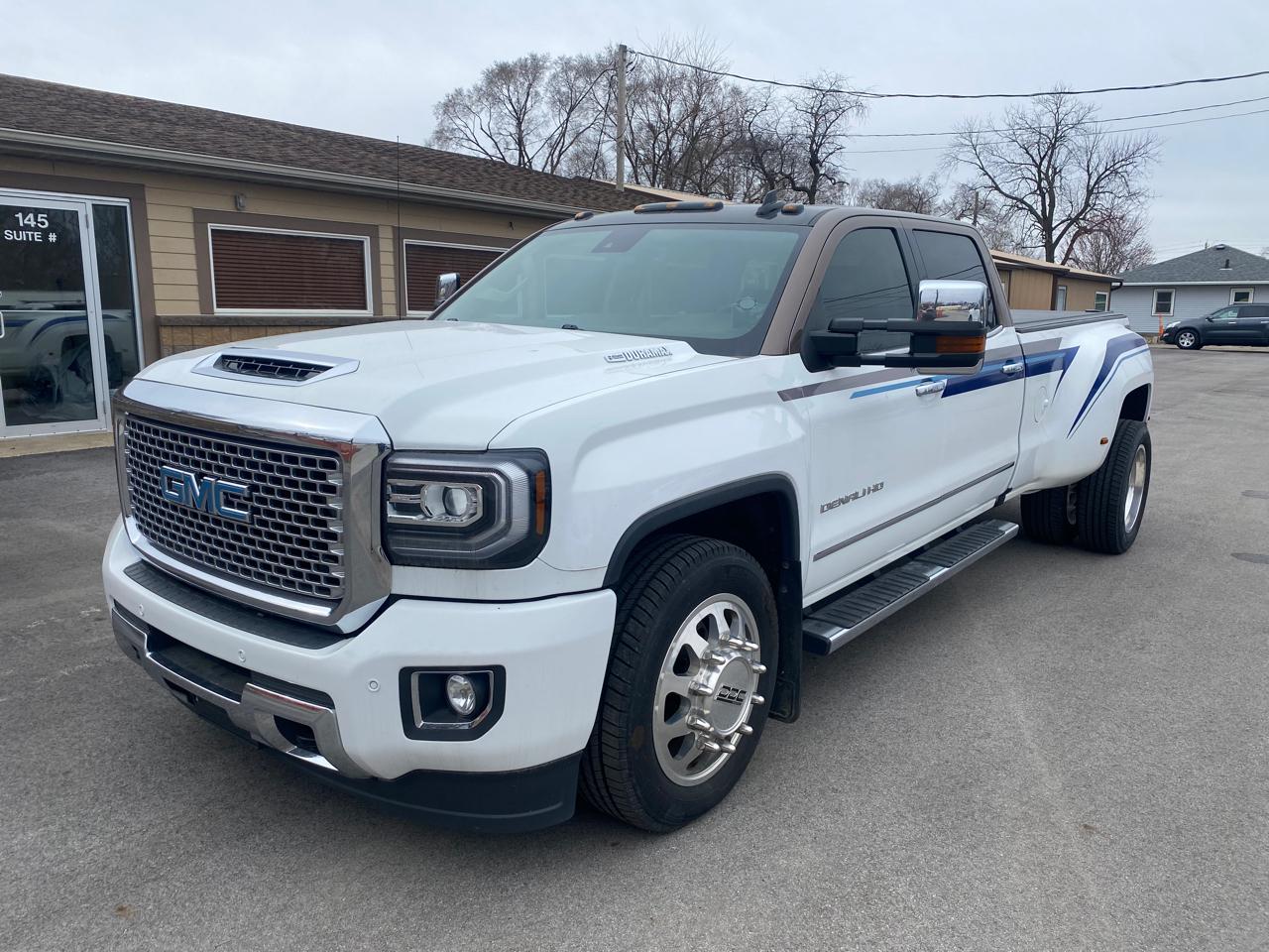 GMC Sierra 3500HD Denali Crew Cab 4WD 2016