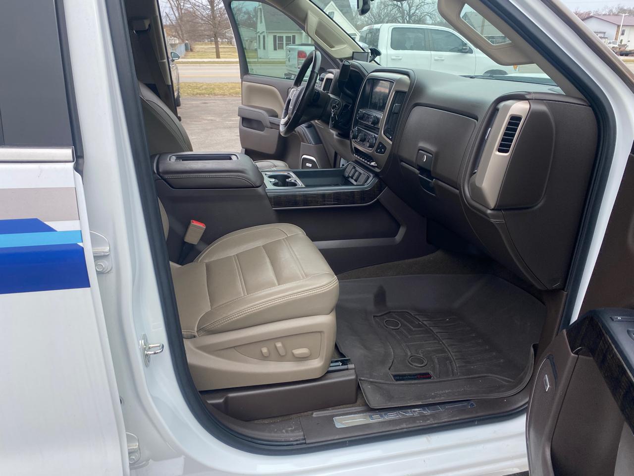 GMC Sierra 3500HD Denali Crew Cab 4WD 2016