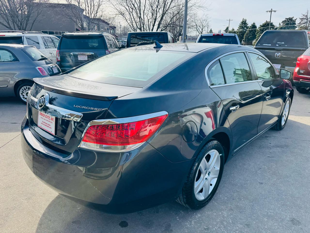 Buick LaCrosse 4D Sedan 2011