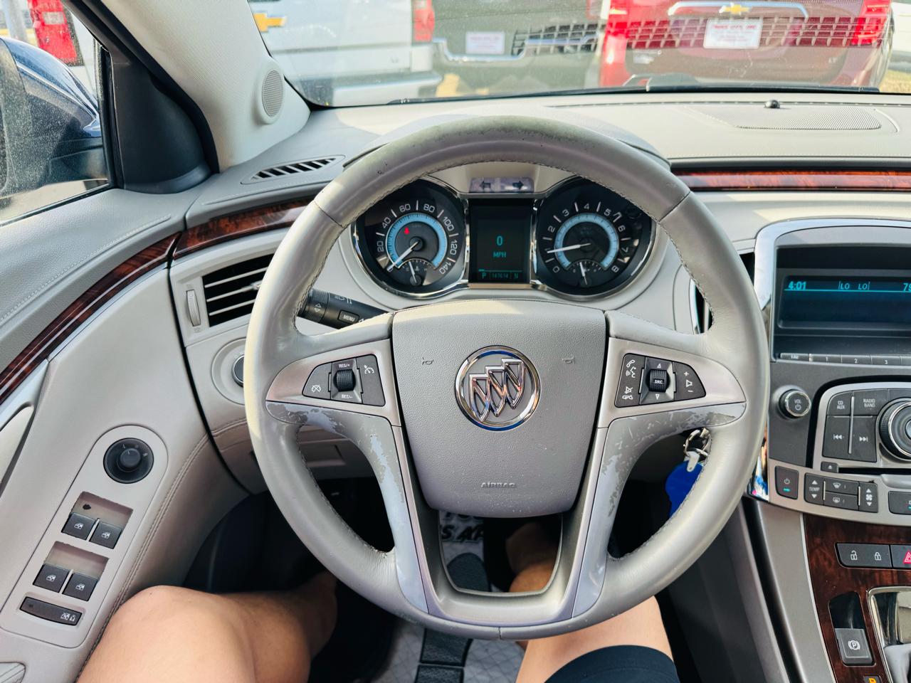 Buick LaCrosse 4D Sedan 2011