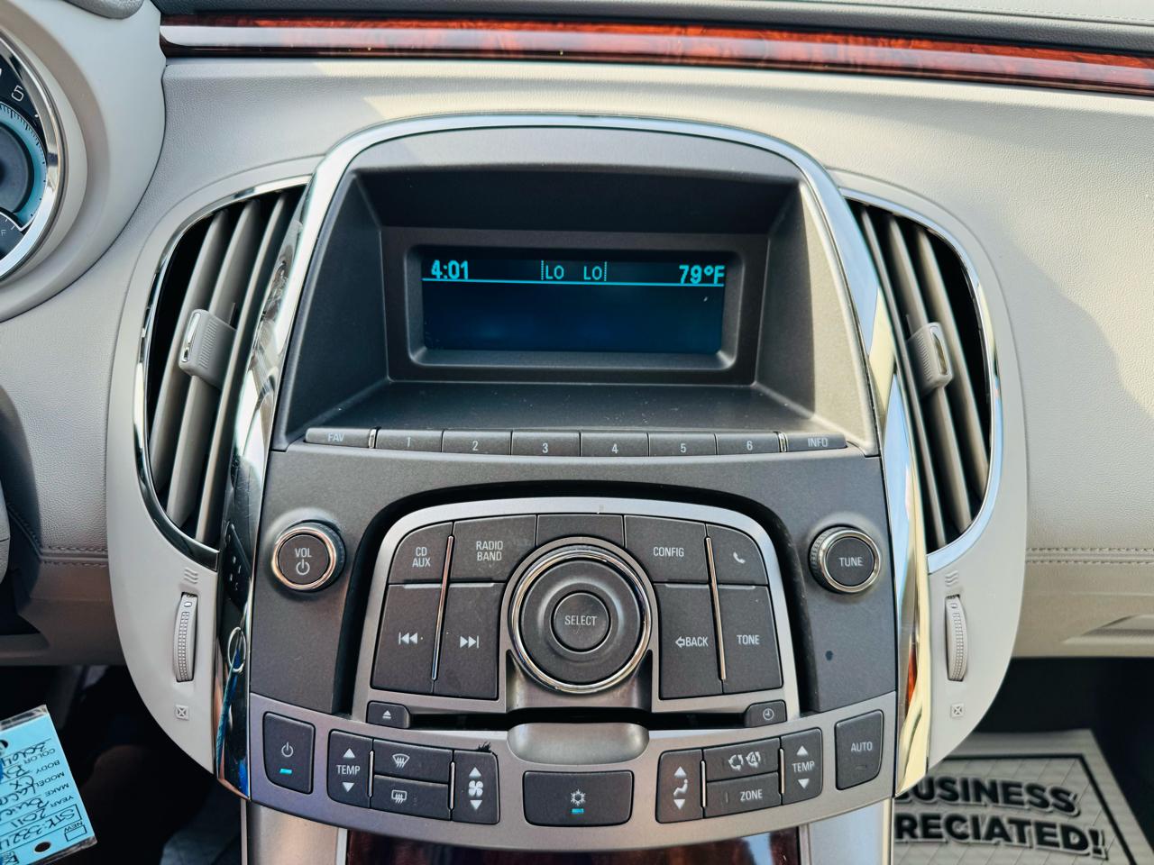 Buick LaCrosse 4D Sedan 2011