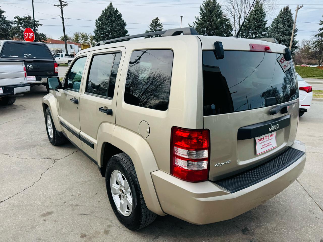 Jeep Liberty Sport 4WD 2011