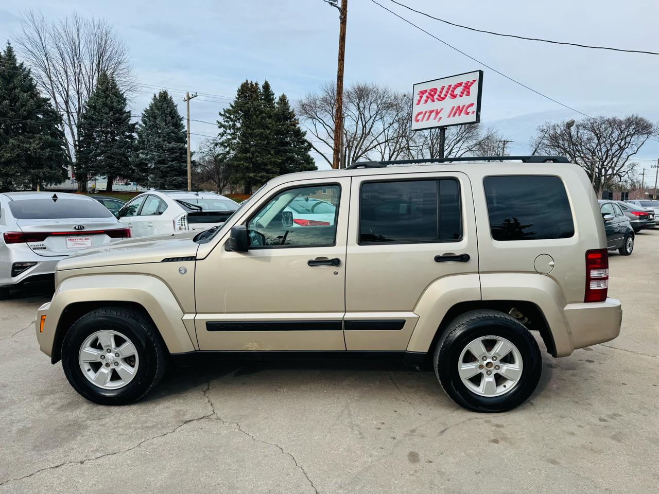 Jeep Liberty Sport 4WD 2011
