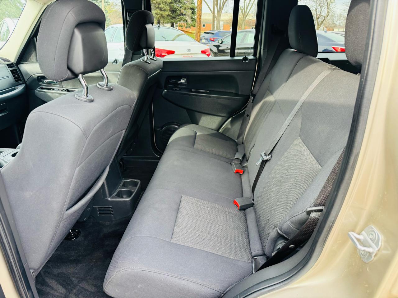 Jeep Liberty Sport 4WD 2011