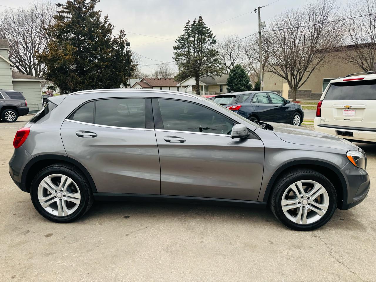 Mercedes-Benz GLA-Class GLA250 4MATIC 2016