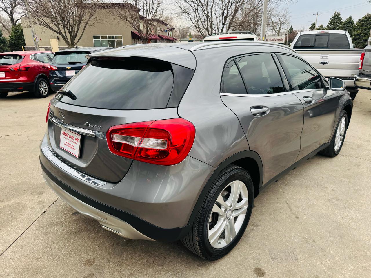 Mercedes-Benz GLA-Class GLA250 4MATIC 2016