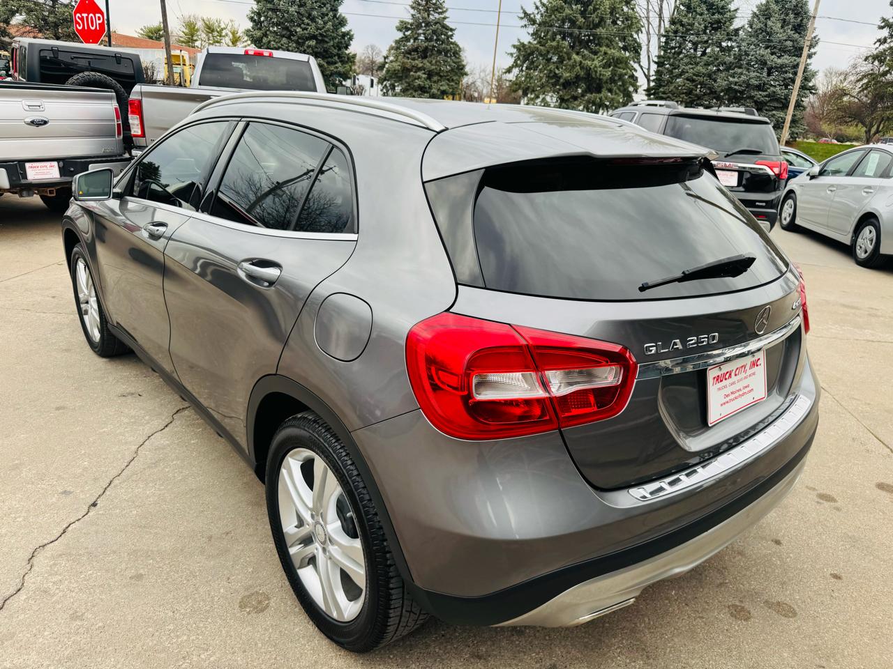 Mercedes-Benz GLA-Class GLA250 4MATIC 2016